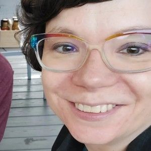 Meet your Posher, Lauren